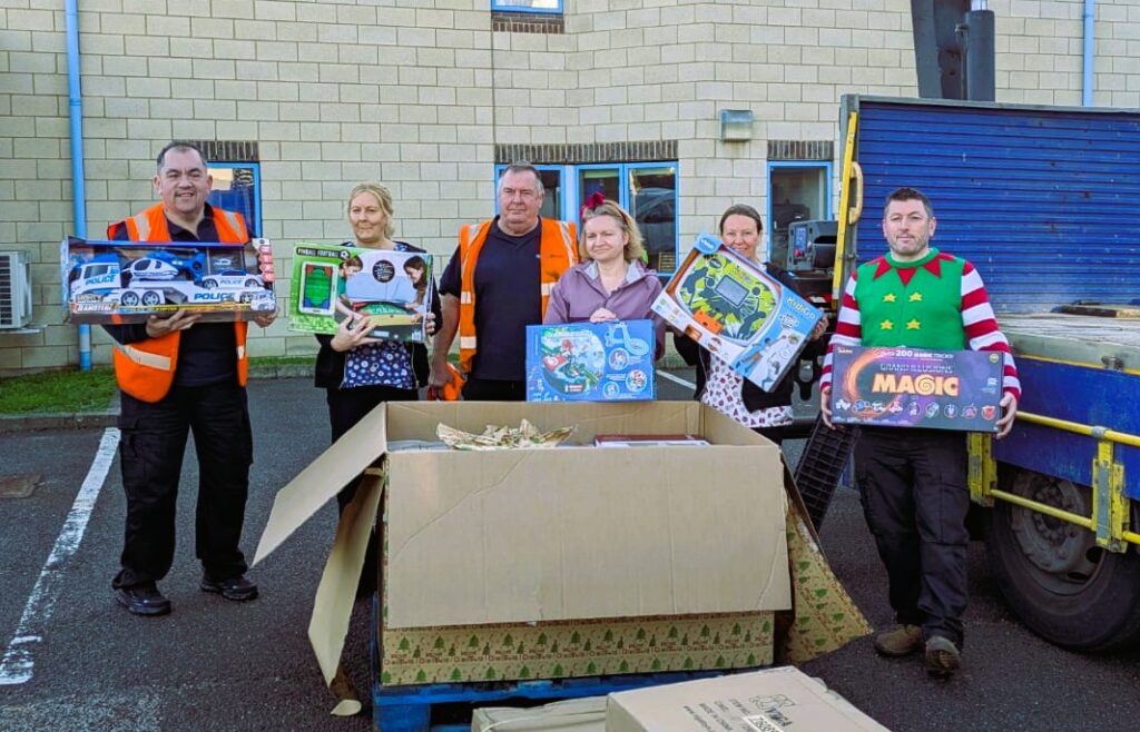 Jewson delivers toys to St. Peter’s
